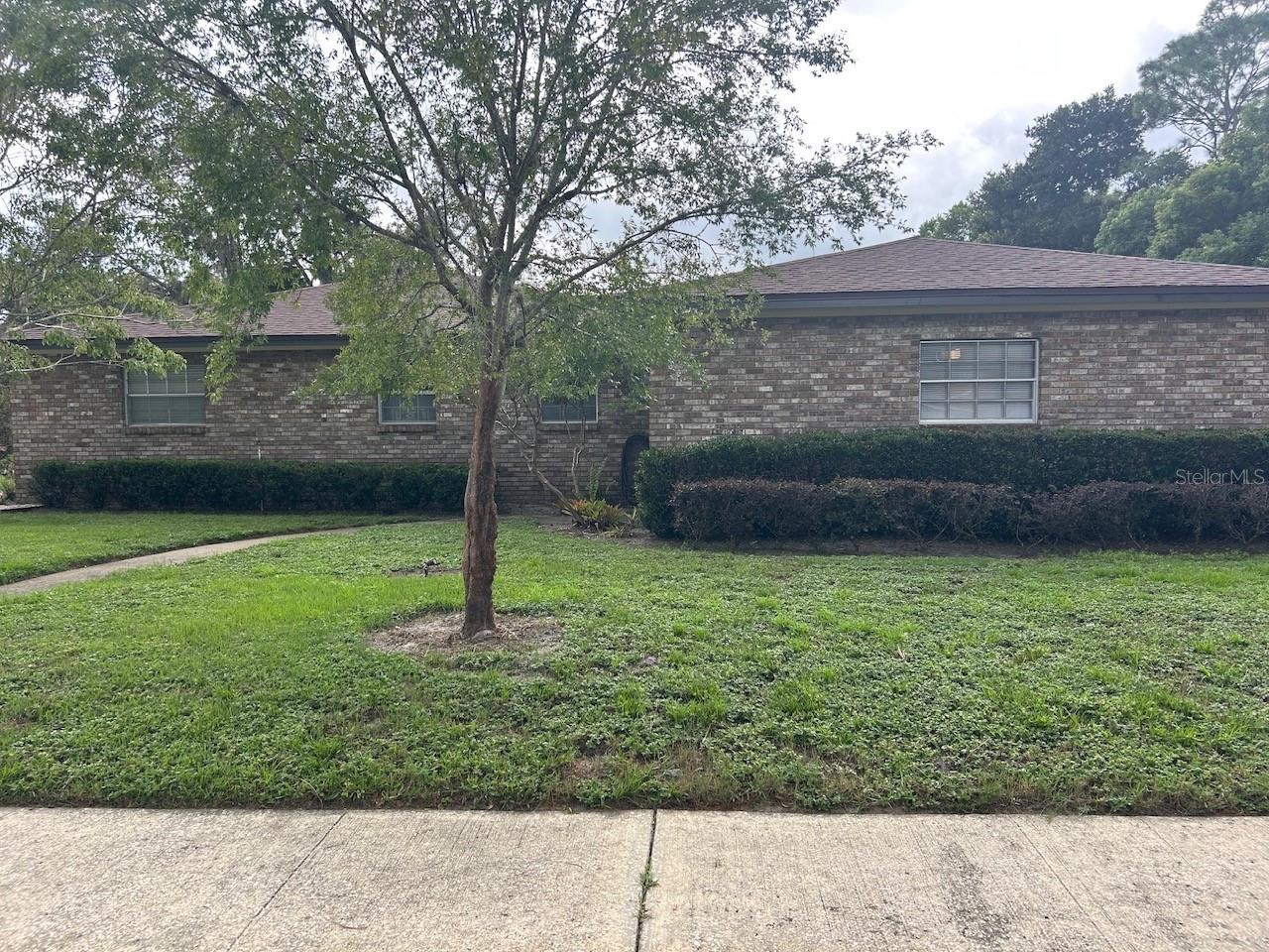 100 PALM LAKE COURT, Longwood, FL 32779