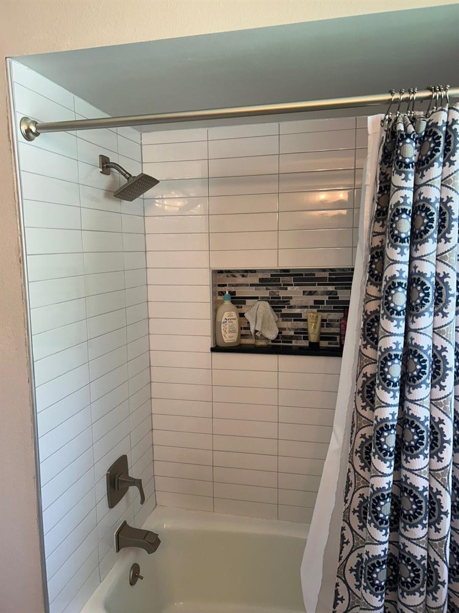 100 PALM LAKE COURT, Longwood, FL 32779