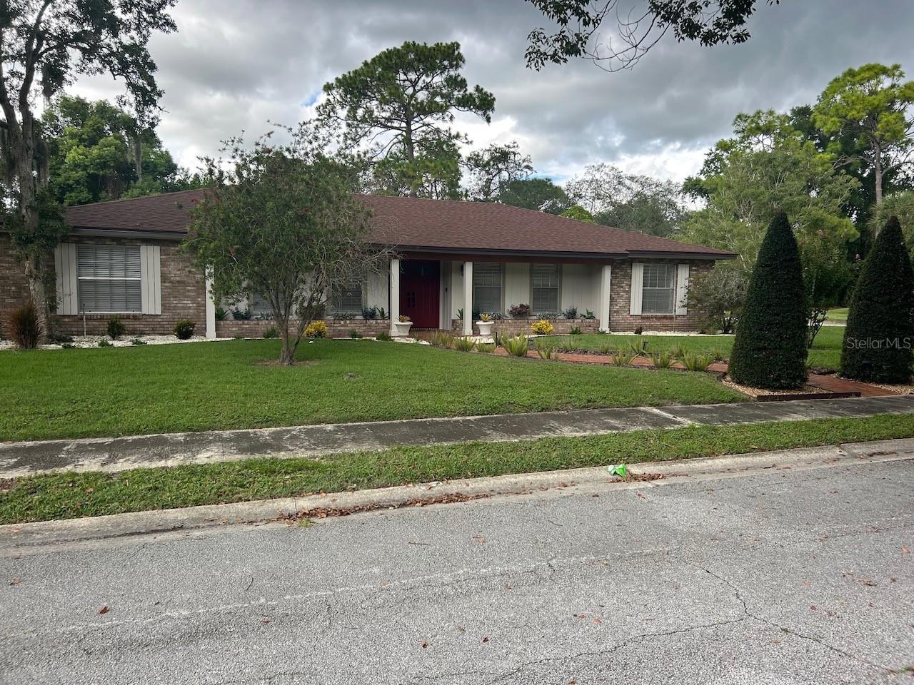 100 PALM LAKE COURT, Longwood, FL 32779