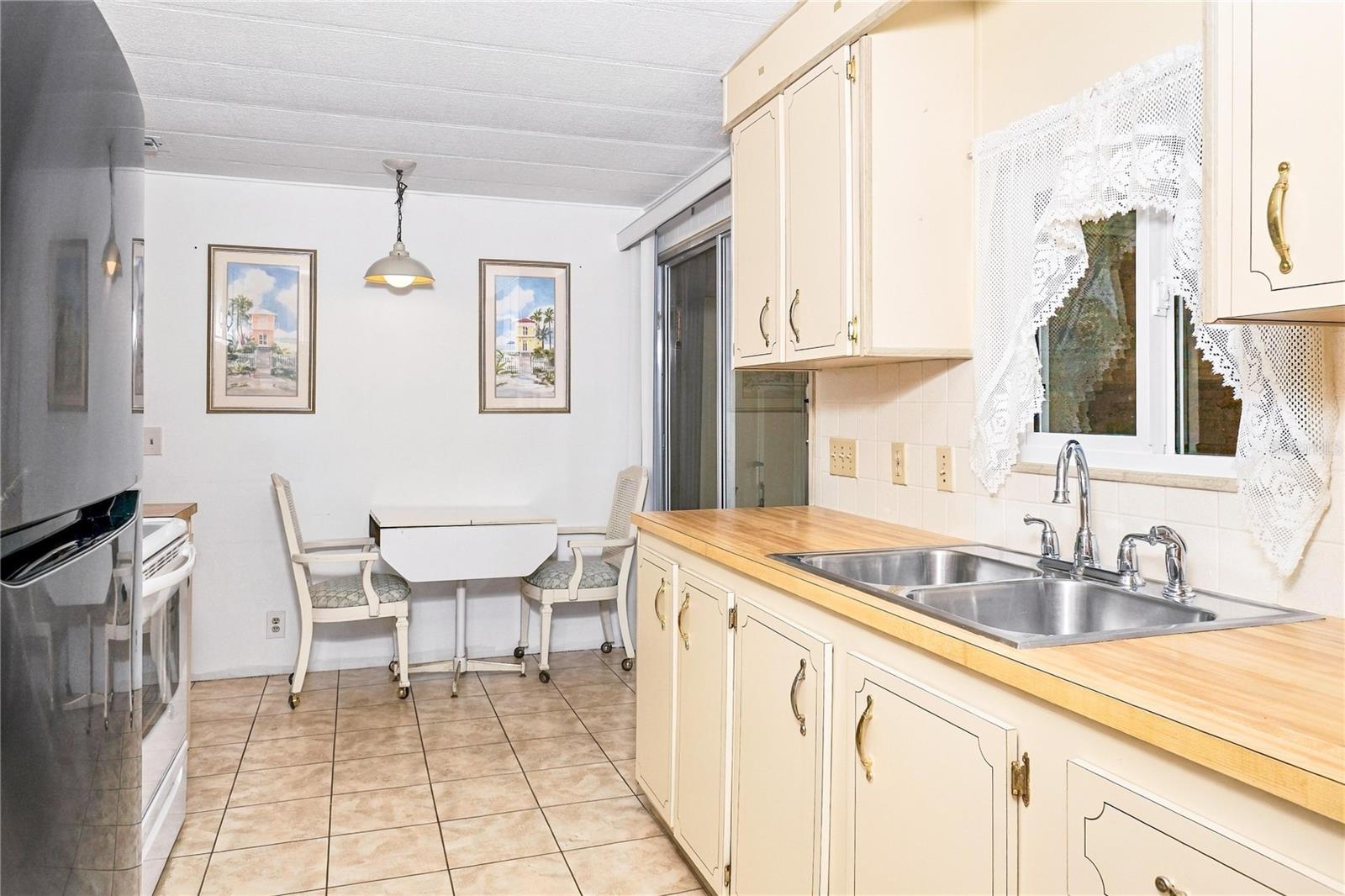 142 DUCHESS AVENUE, Nokomis, FL 34275