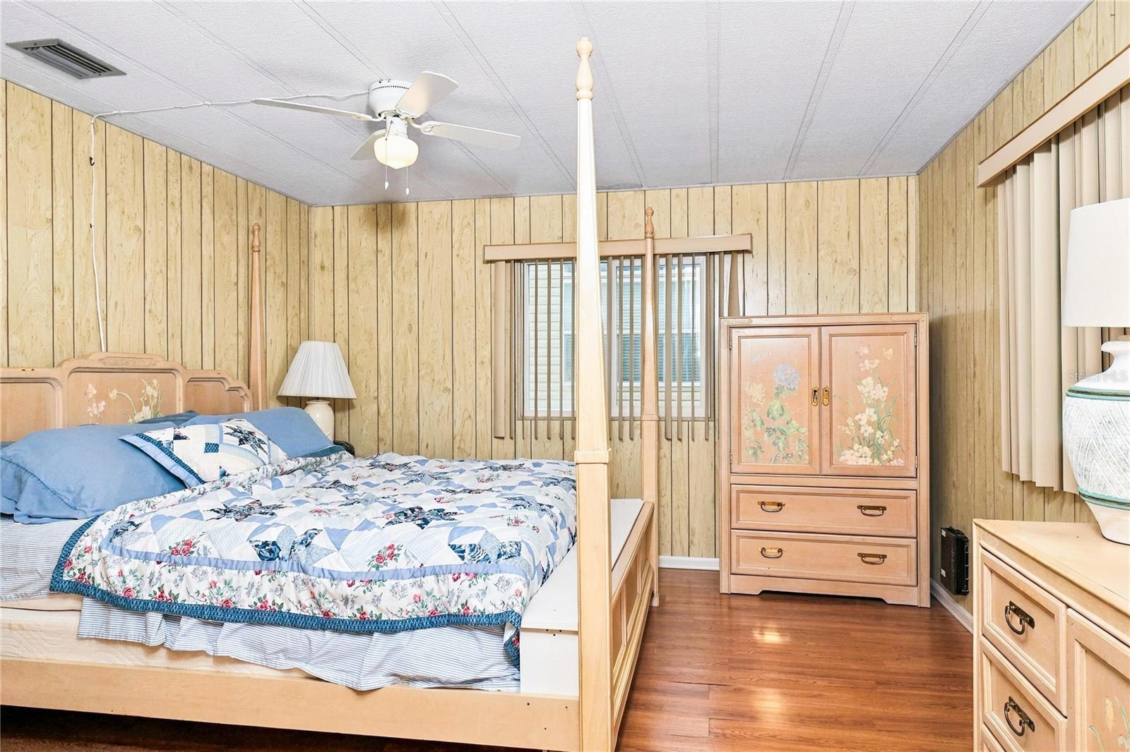 142 DUCHESS AVENUE, Nokomis, FL 34275