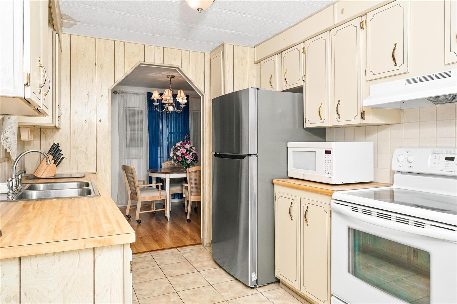 142 DUCHESS AVENUE, Nokomis, FL 34275