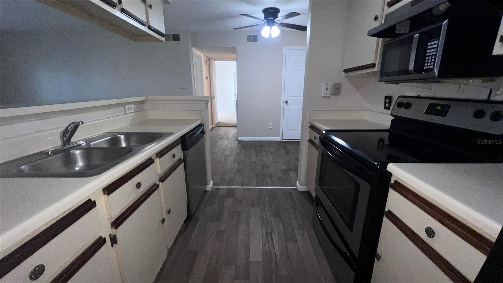 4301 LIZSHIRE LANE, #C112, Orlando, FL 32822