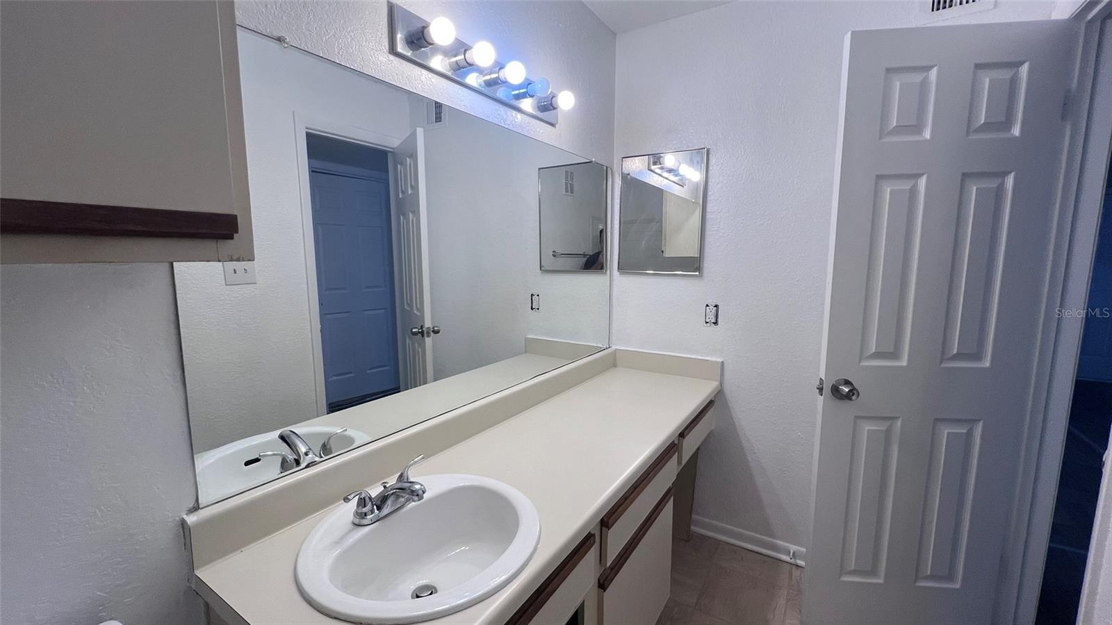 4301 LIZSHIRE LANE, #C112, Orlando, FL 32822
