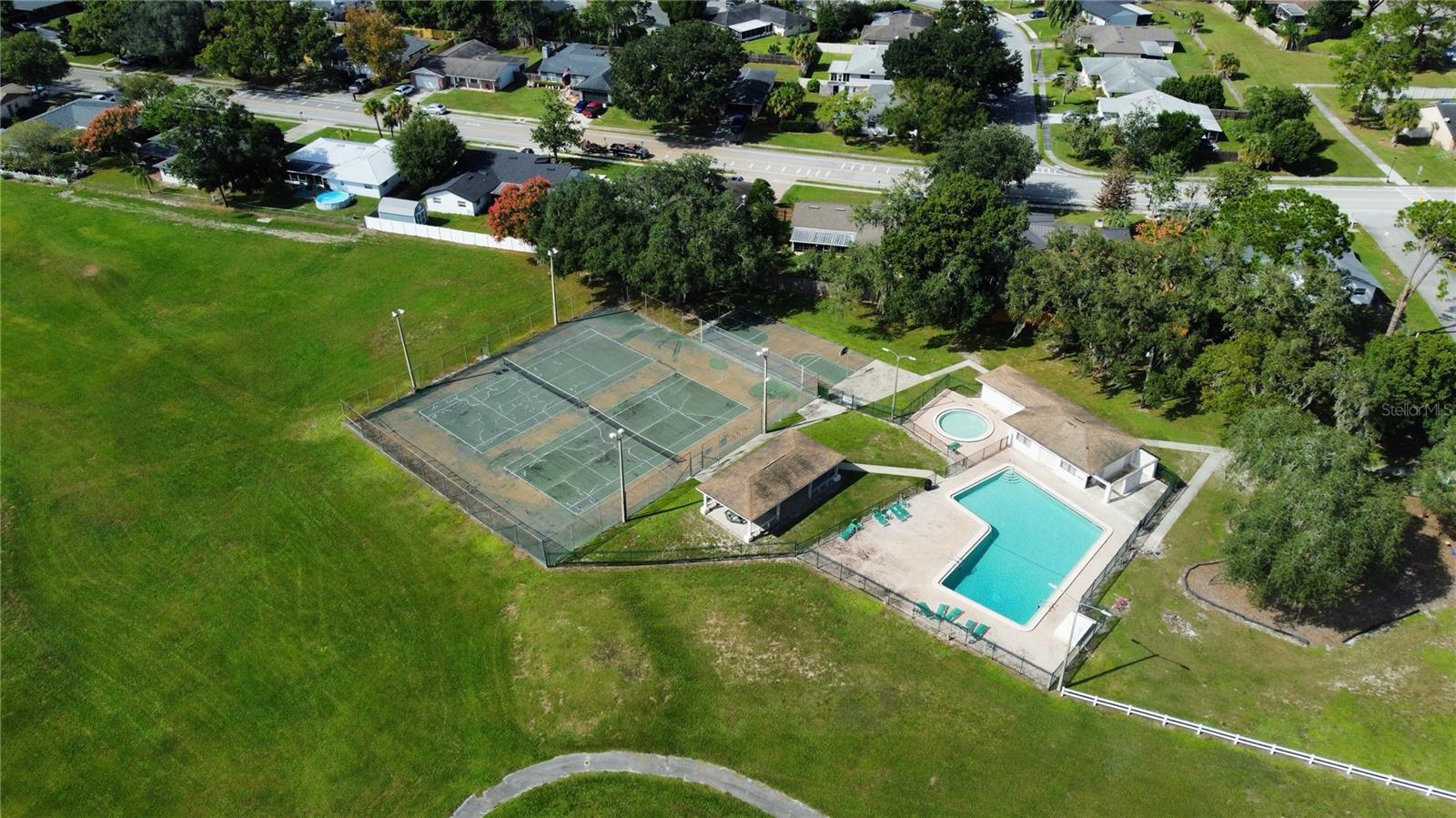736 LAUREL WAY, Casselberry, FL 32707