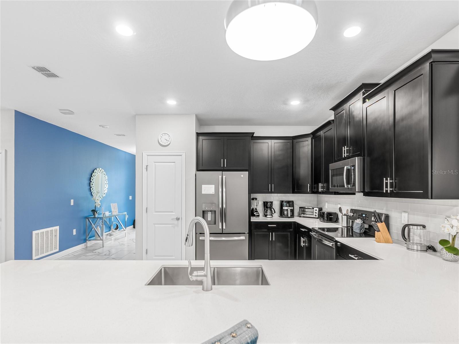 8809 CRUDEN BAY COURT, Davenport, FL 33896