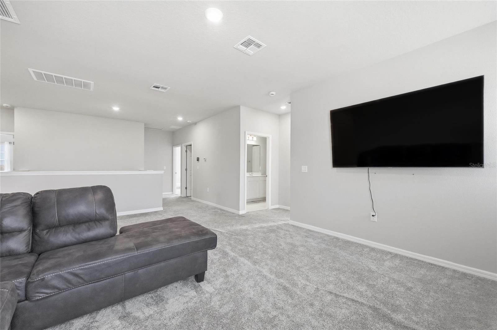 2252 CROSSBOW STREET, Clermont, FL 34715