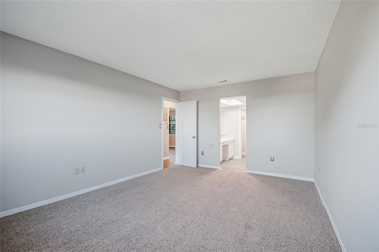 500 NEWELL HILL ROAD, #106D, Leesburg, FL 34748