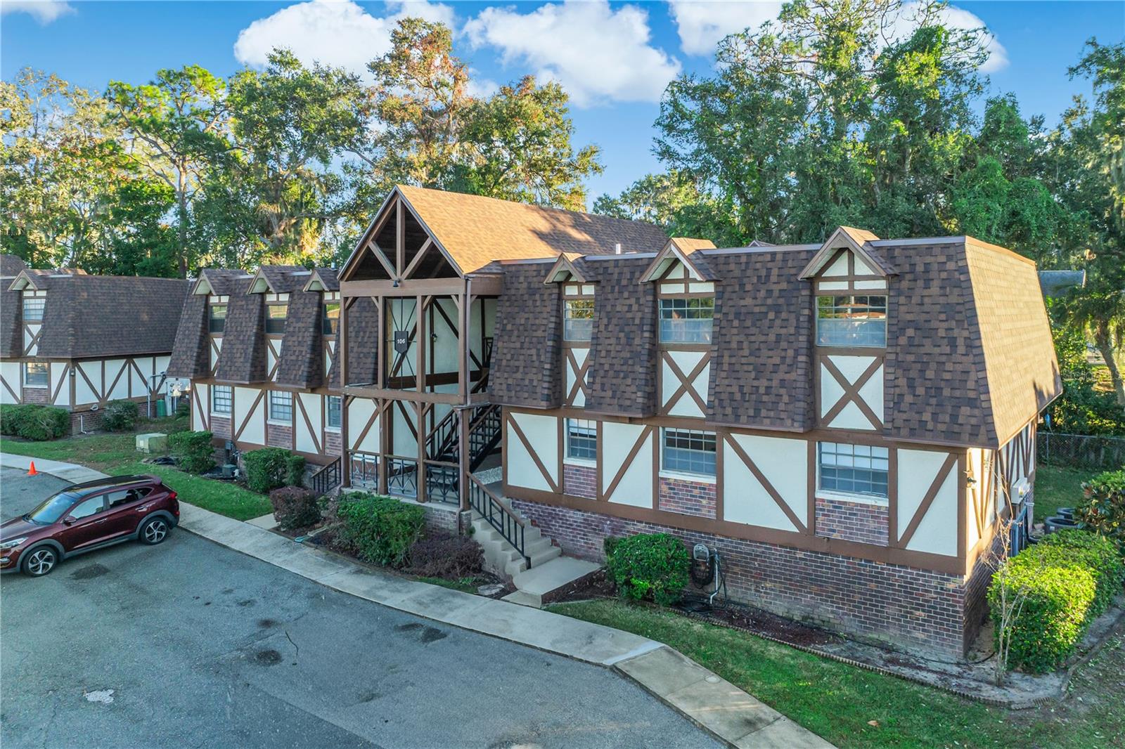 500 NEWELL HILL ROAD, #106D, Leesburg, FL 34748