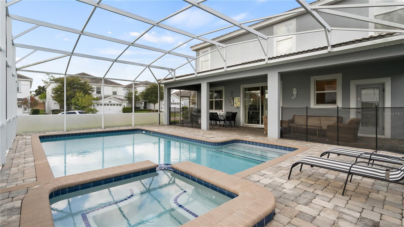 PRIVATE HEATED POOL