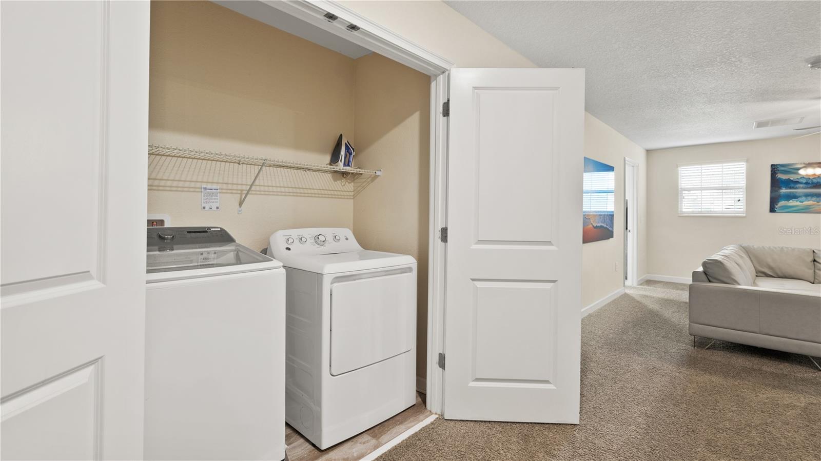 LAUNDRY UPSTAIR