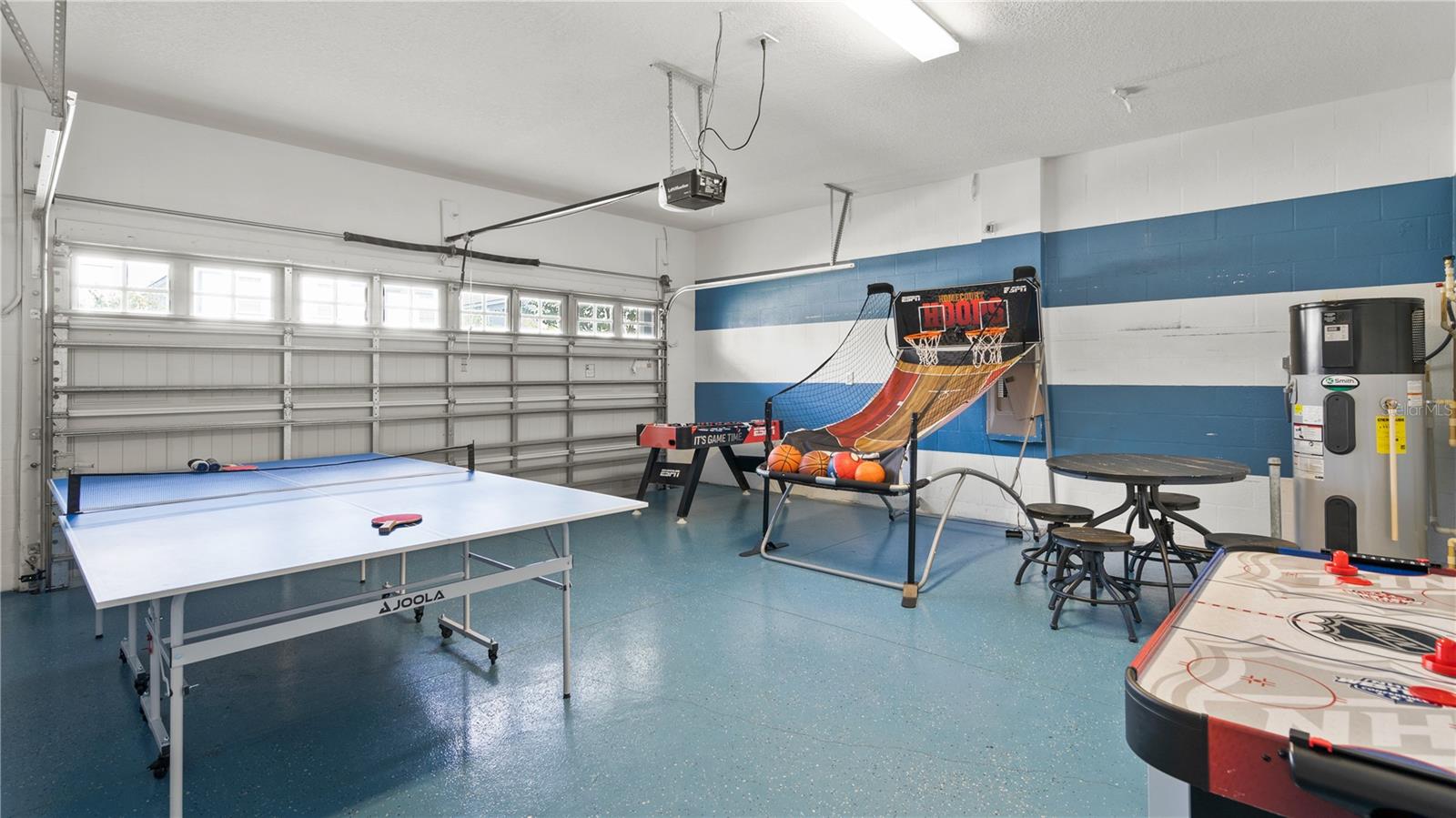 GARAGE FOR 2 CARS