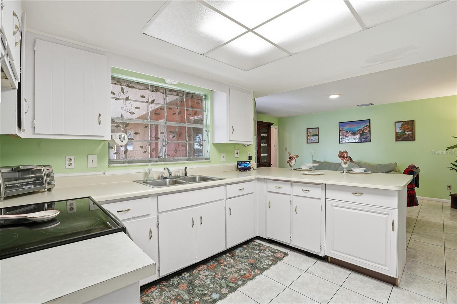 7002 CRESTLAKE DRIVE, Orlando, FL 32819