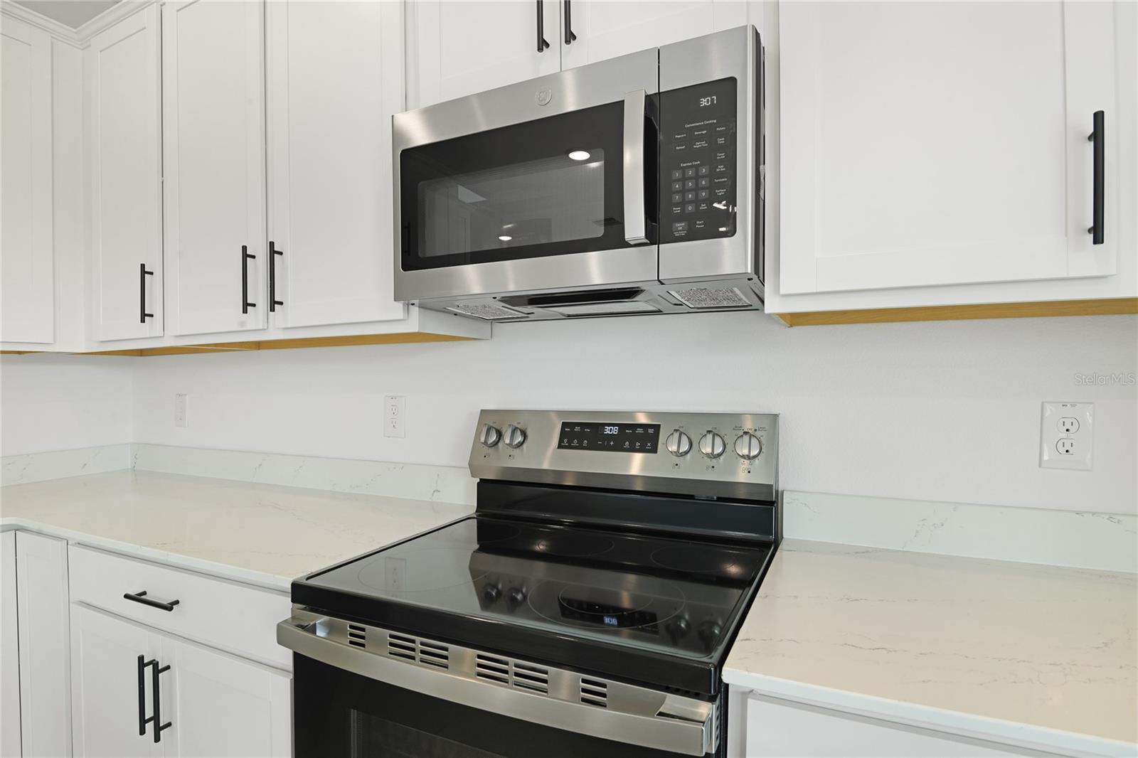 3481 MACCHI AVENUE, Tavares, FL 32778 3481 MACCHI AVENUE, Tavares, FL 32778