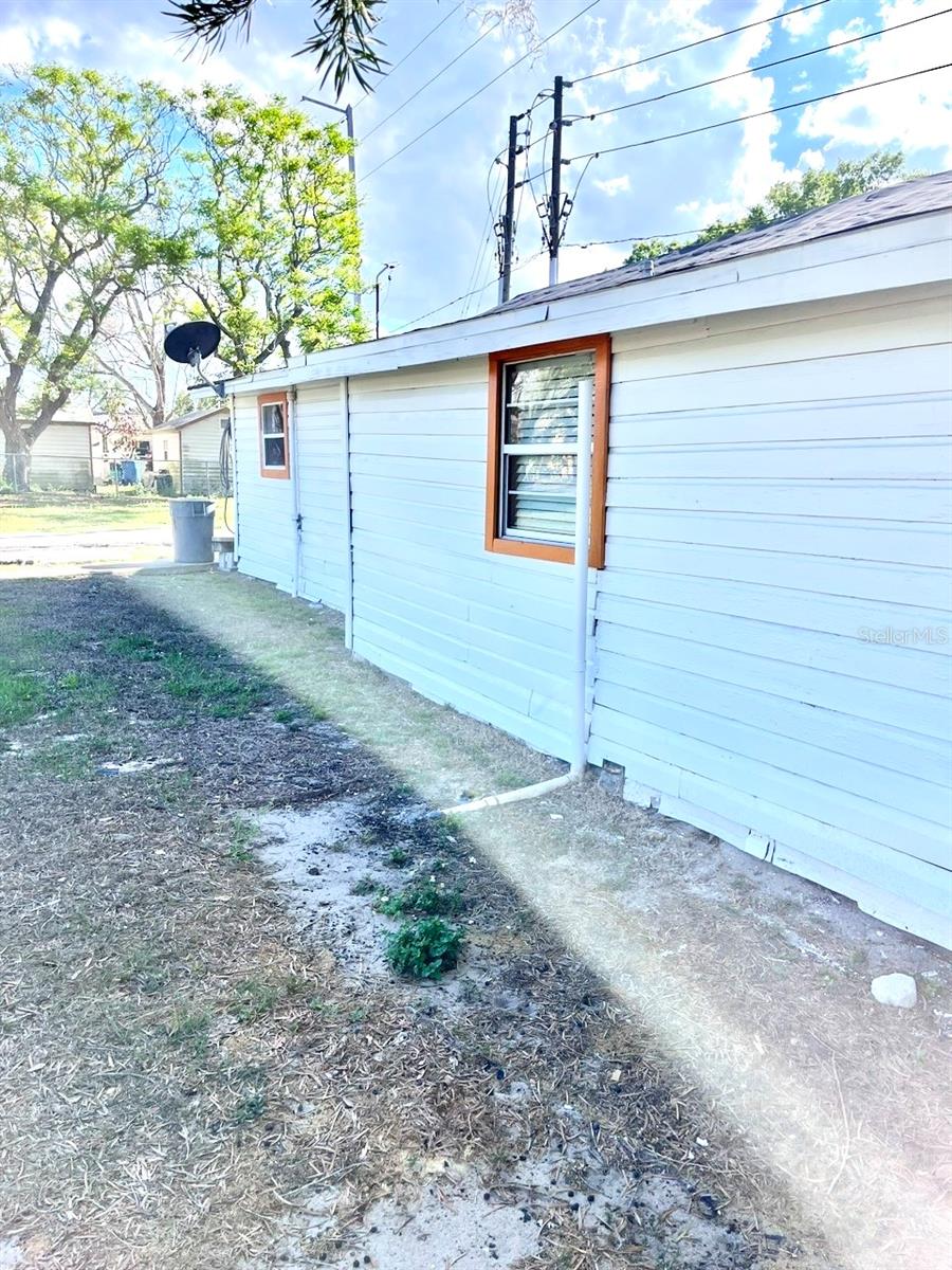 343 WEAVER AVENUE, Lake Wales, FL 33853