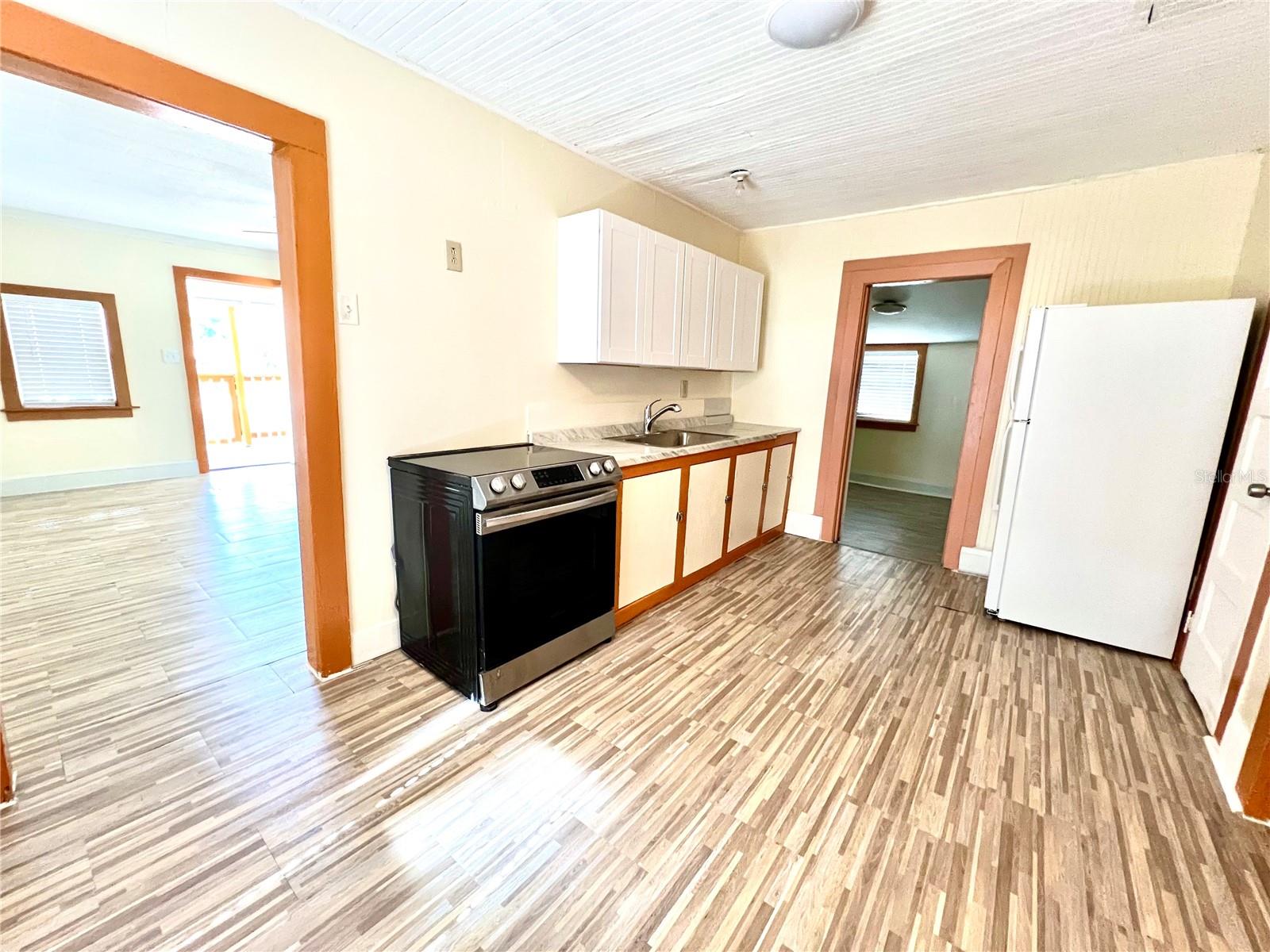 343 WEAVER AVENUE, Lake Wales, FL 33853