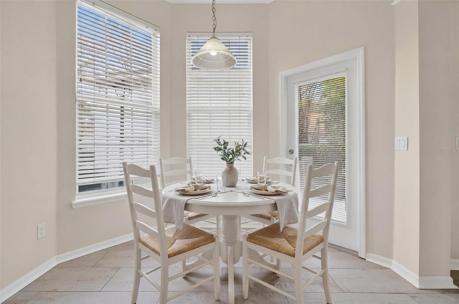 Eat-in Nook - Staged