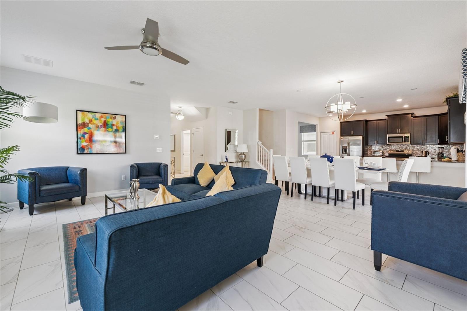 9038 STINGER DRIVE, Davenport, FL 33896 9038 STINGER DRIVE, Davenport, FL 33896