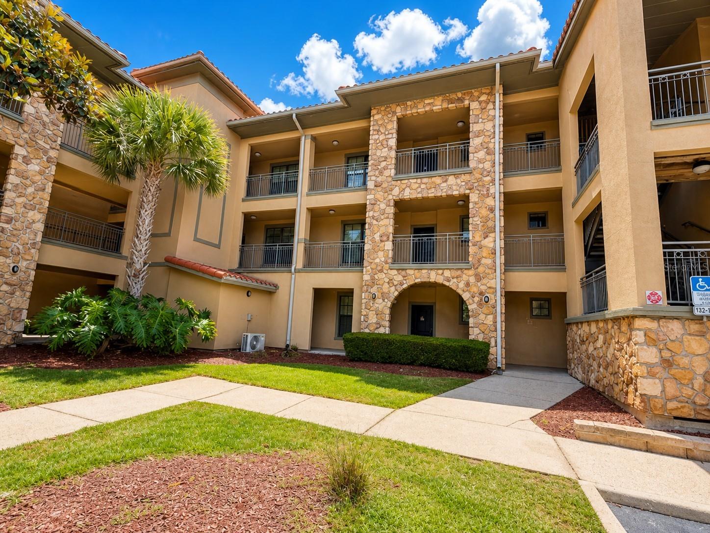 907 CHARO PARKWAY, #915, Davenport, FL 33897