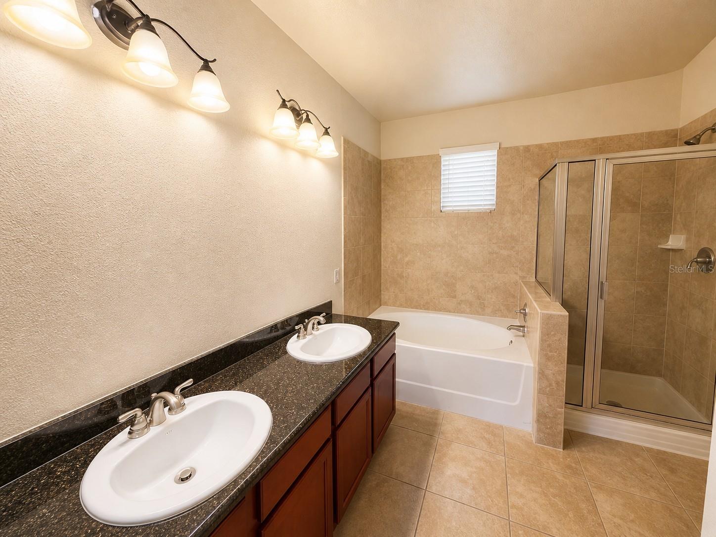 907 CHARO PARKWAY, #915, Davenport, FL 33897