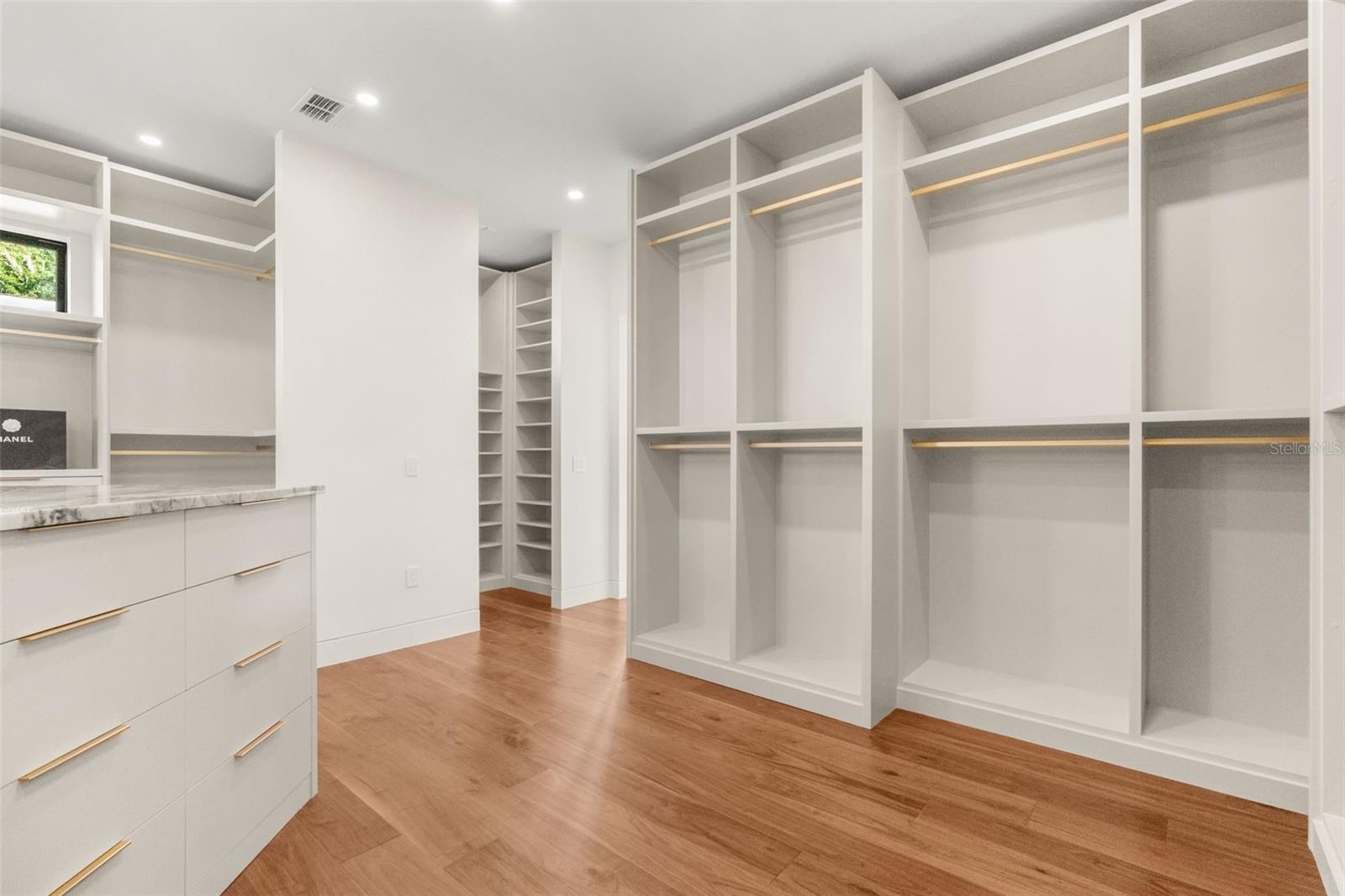 Separate shoe closet