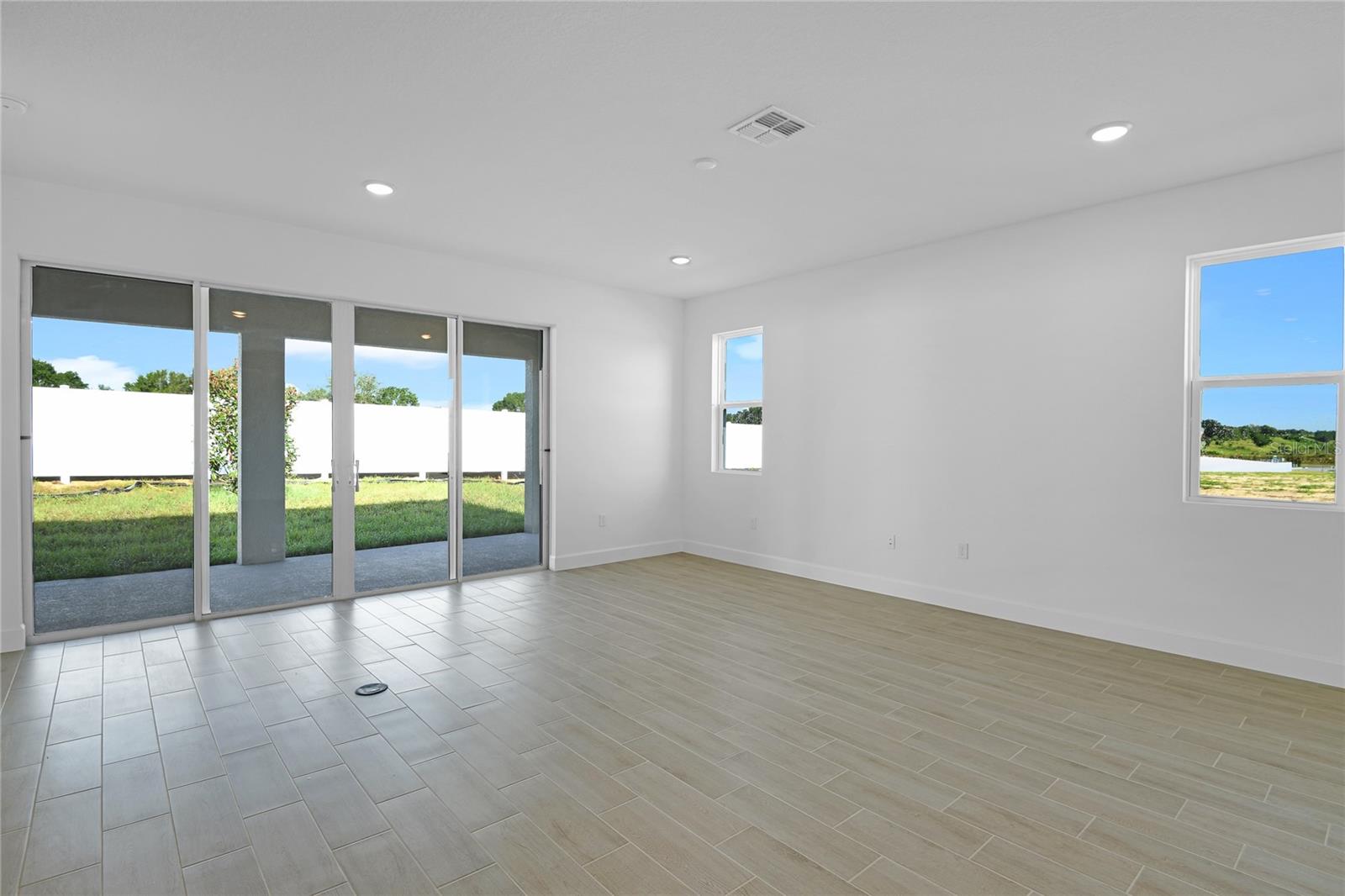 3037 WOODCLIFF LAKE CIRCLE, Clermont, FL 34711