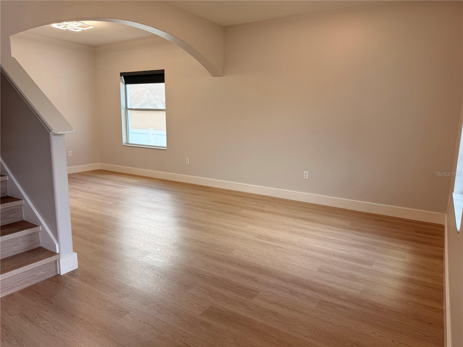 front living room/dining room