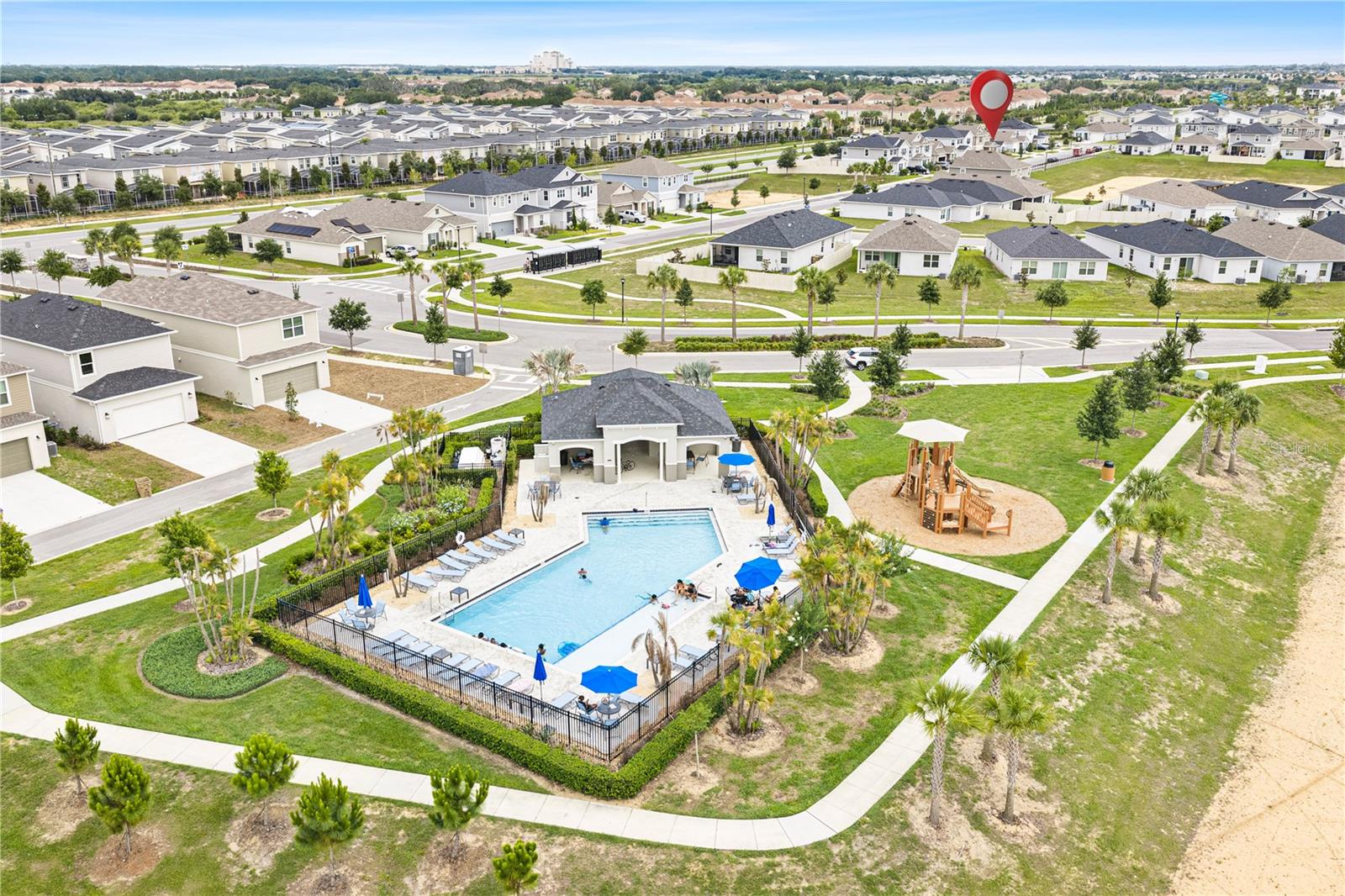 915 OVERPOOL AVENUE, Davenport, FL 33896