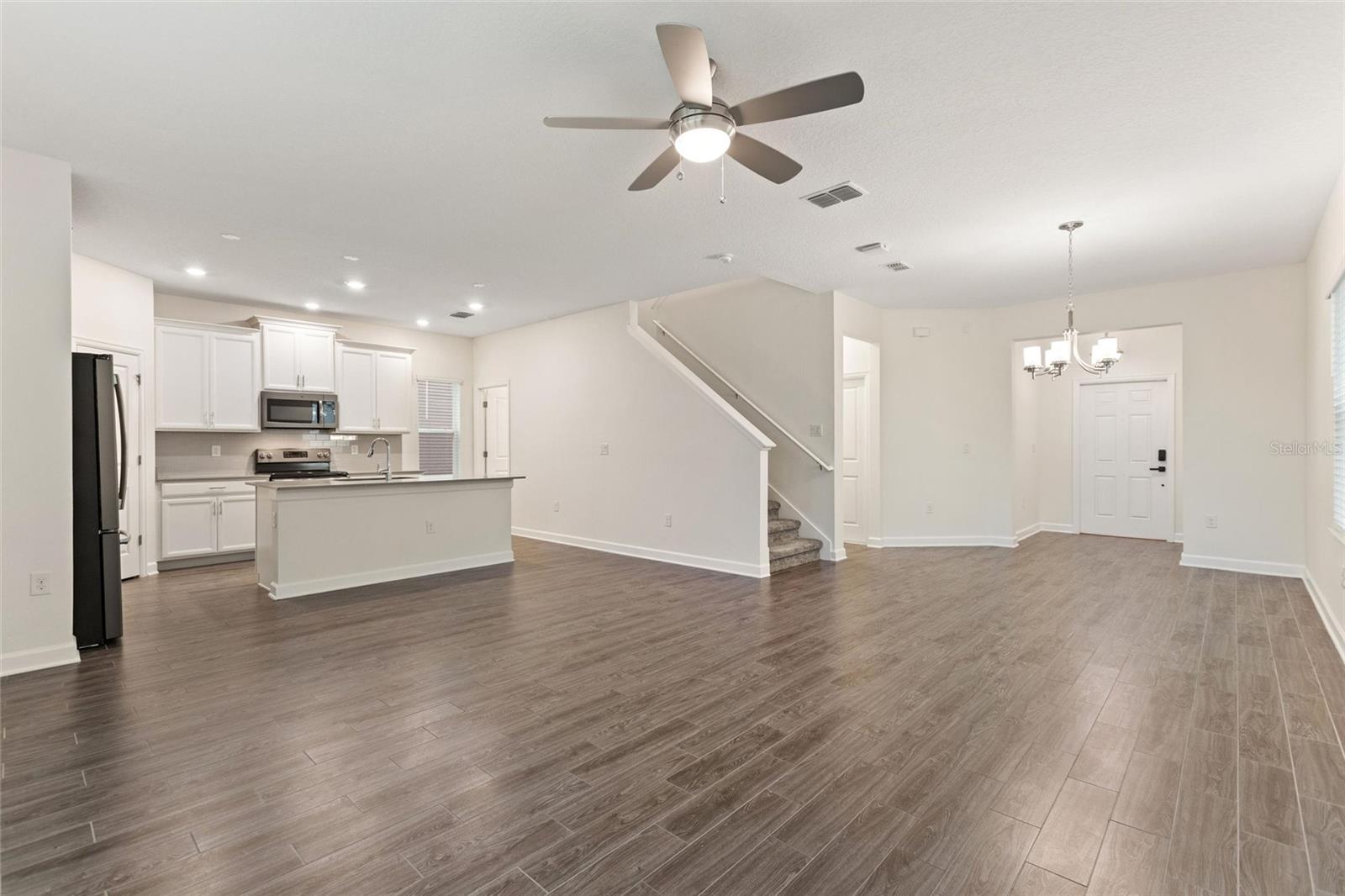 8801 BETH PAGE LANE, Davenport, FL 33896