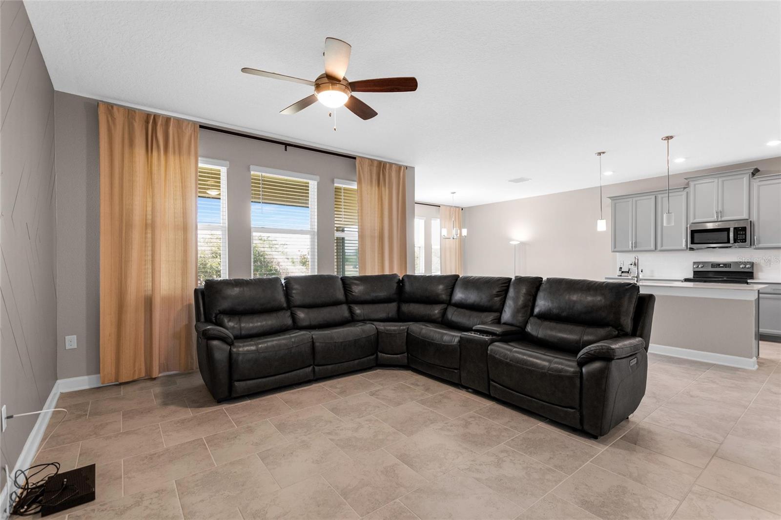 8833 BETH PAGE LN, Davenport, FL 33896