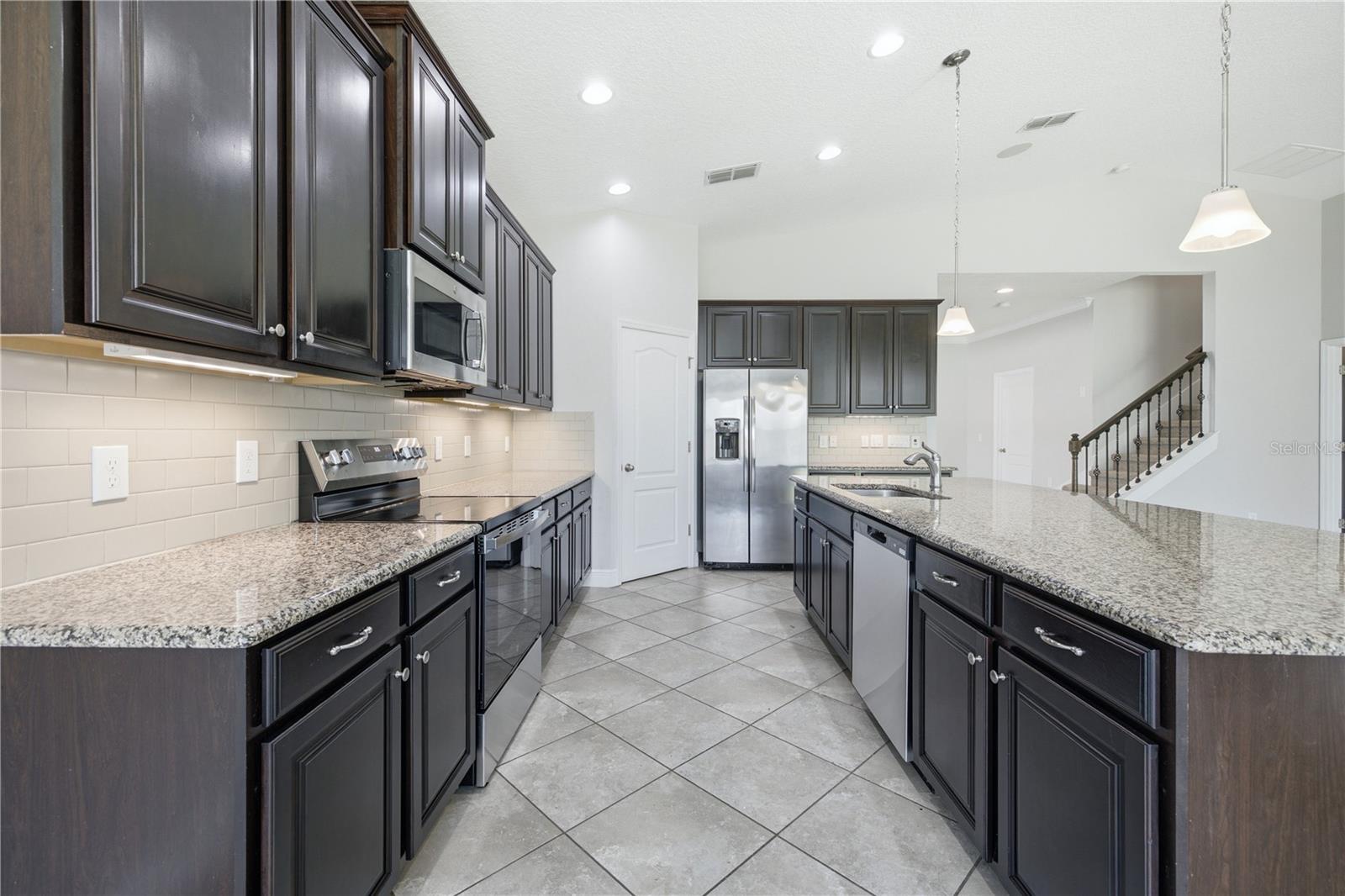 6023 W TOWN CENTER BOULEVARD, Orlando, FL 32837