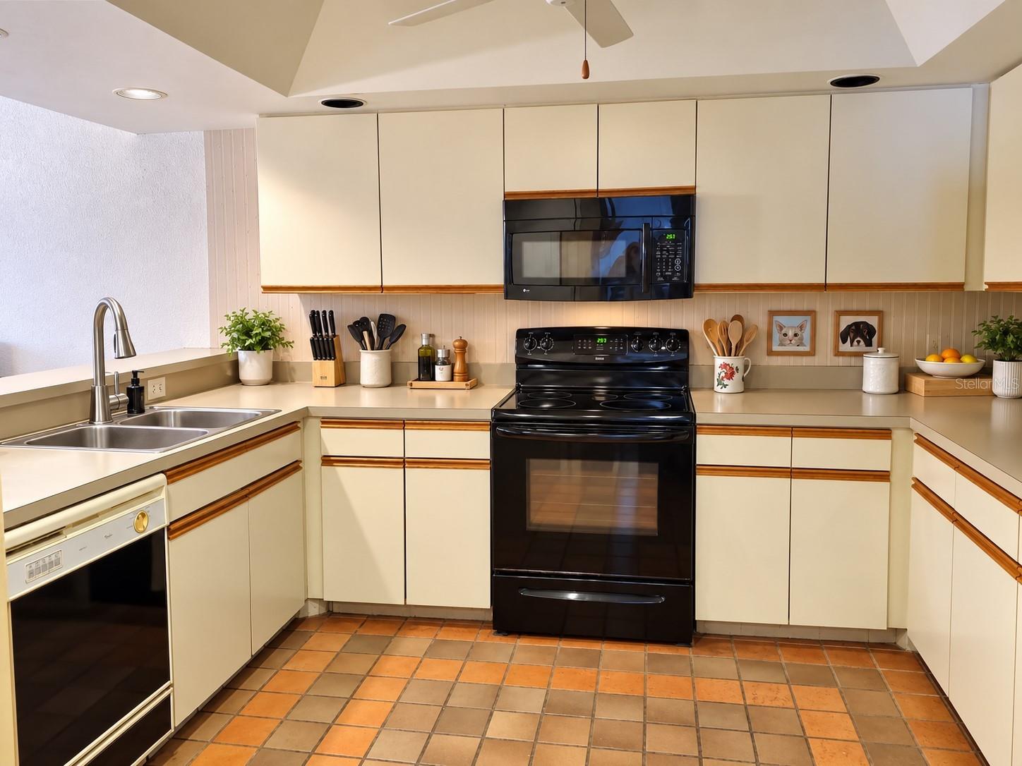 Large kitchen