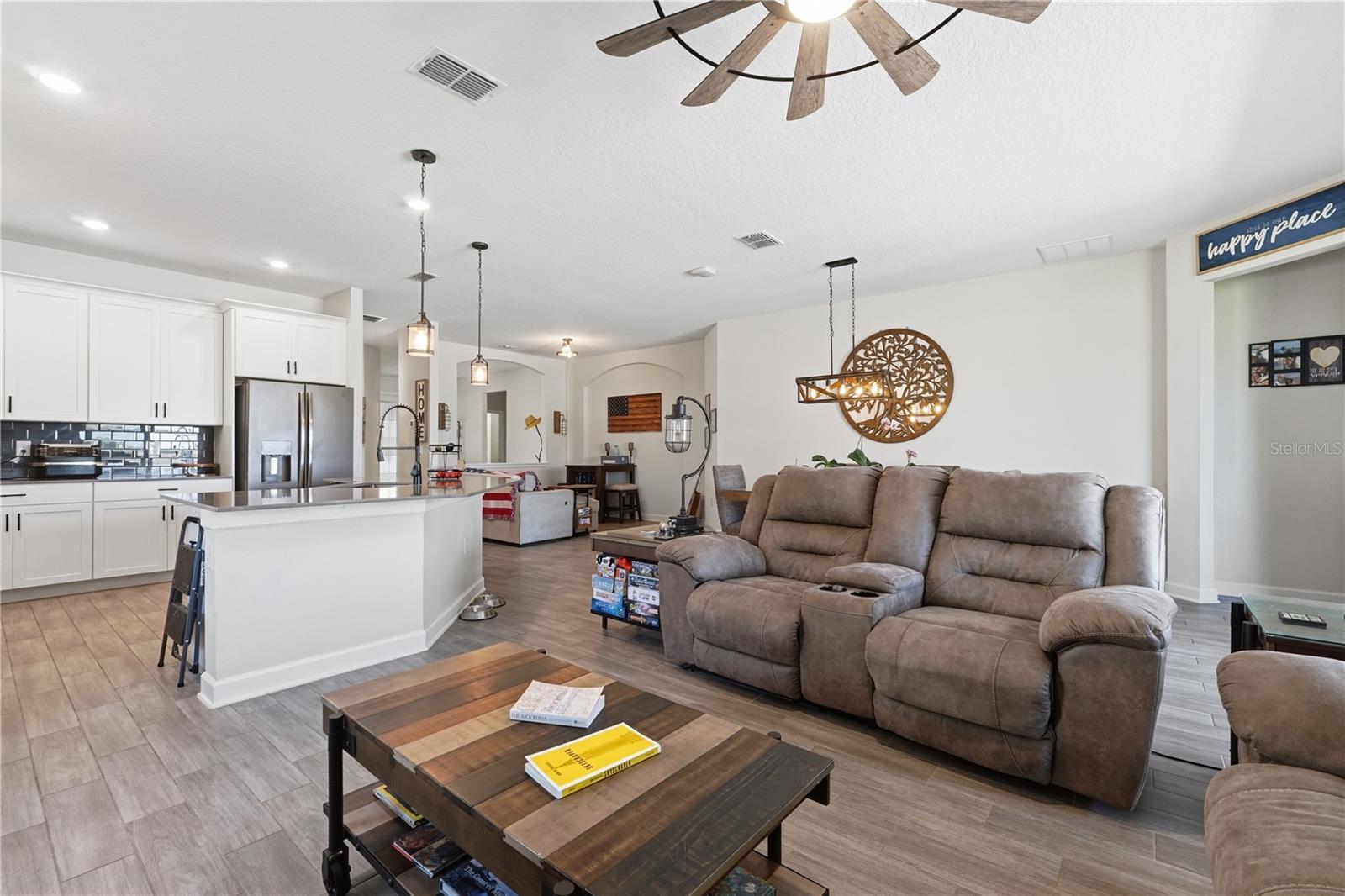 8954 FLUFFY LIE COURT, Davenport, FL 33896 8954 FLUFFY LIE COURT, Davenport, FL 33896
