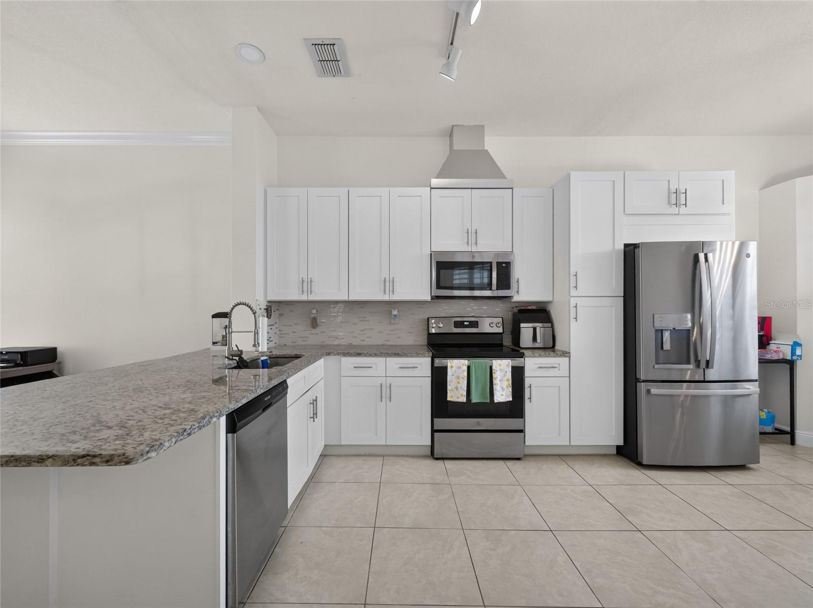 14435 WINDCHIME LANE, Orlando, FL 32837