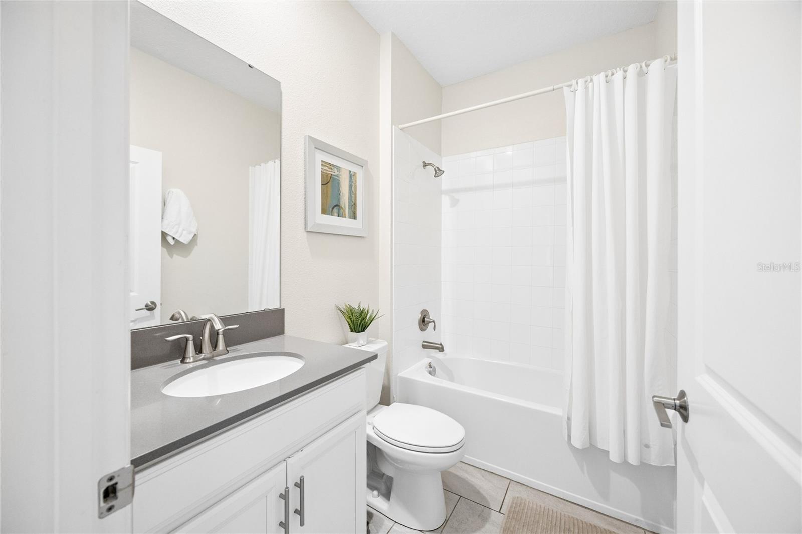 8933 CABOT CLIFFS DRIVE, Davenport, FL 33896 8933 CABOT CLIFFS DRIVE, Davenport, FL 33896