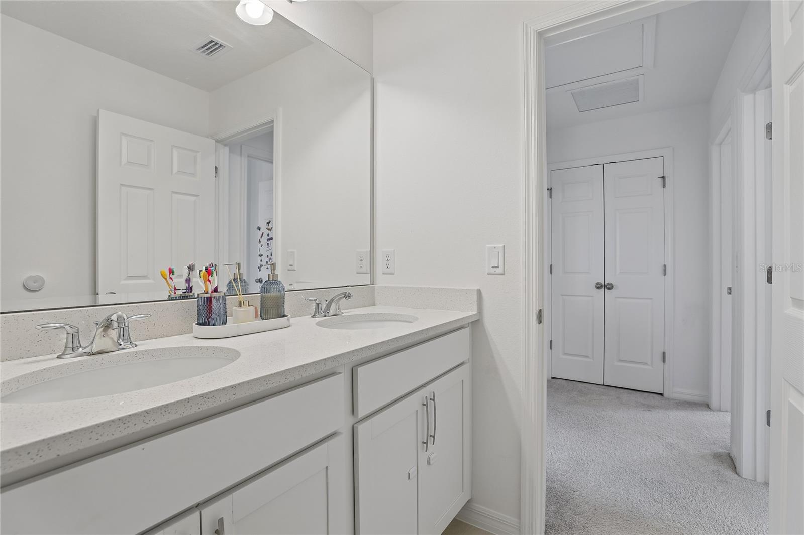 1581 SWAN SWIM DRIVE, Davenport, FL 33837