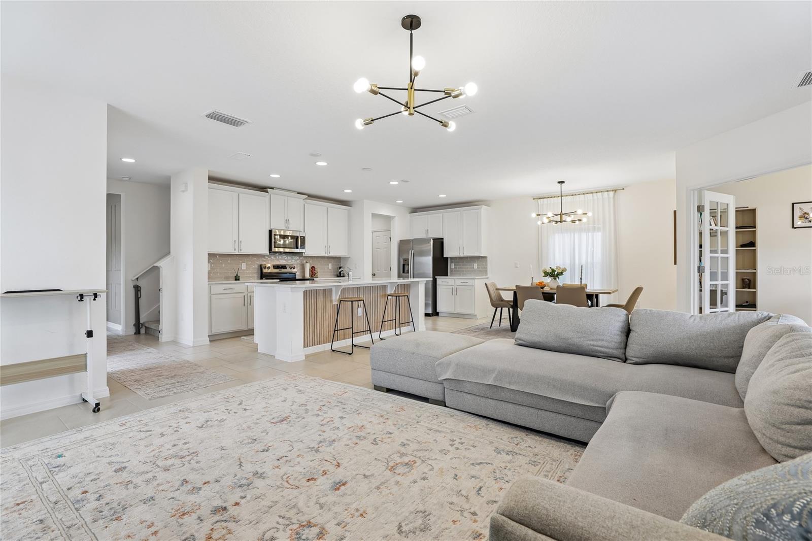 1581 SWAN SWIM DRIVE, Davenport, FL 33837