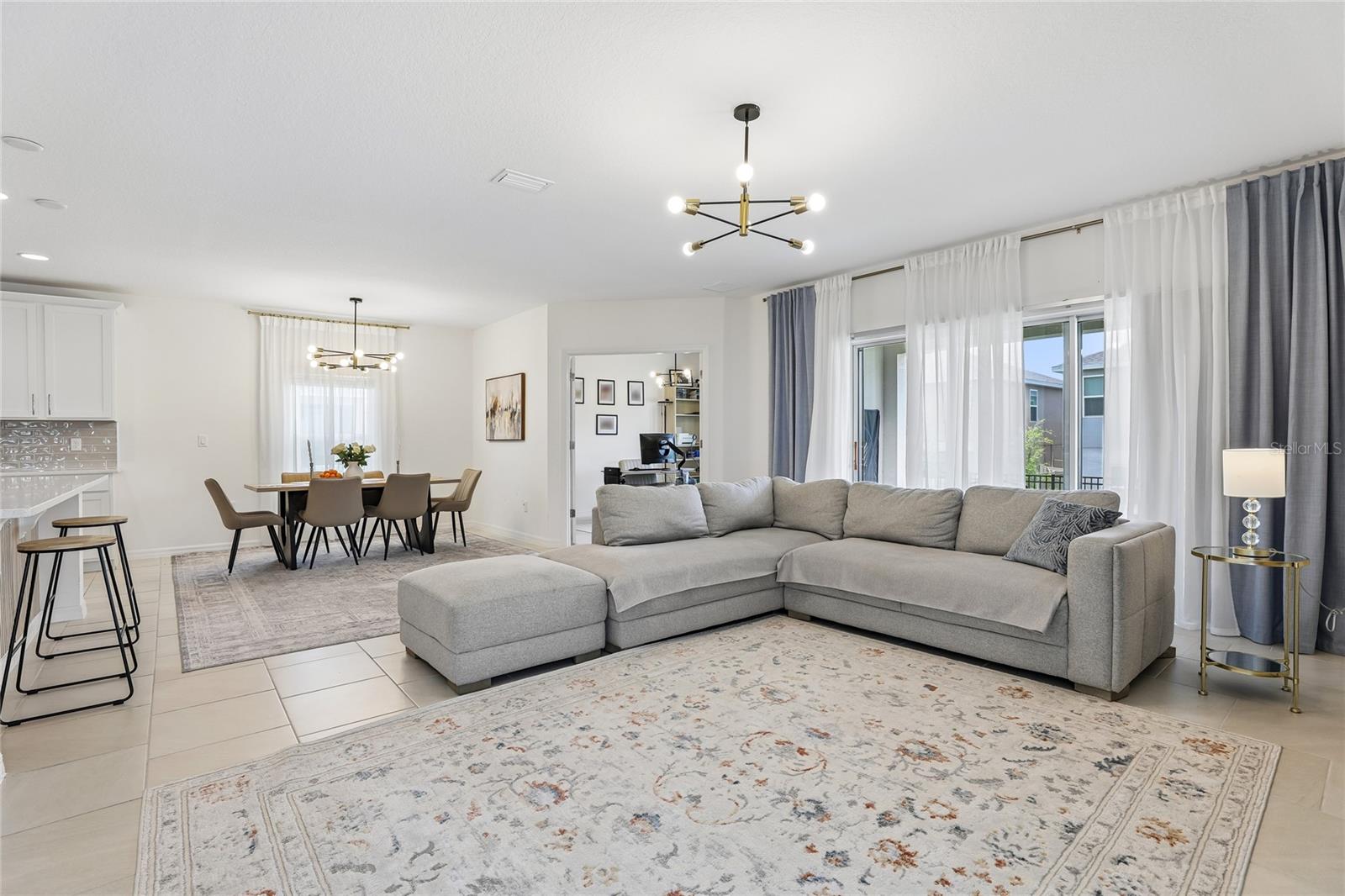 1581 SWAN SWIM DRIVE, Davenport, FL 33837