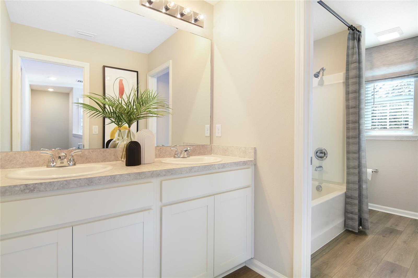 5854 SUNLIT BEND WAY, Apollo Beach, FL 33572