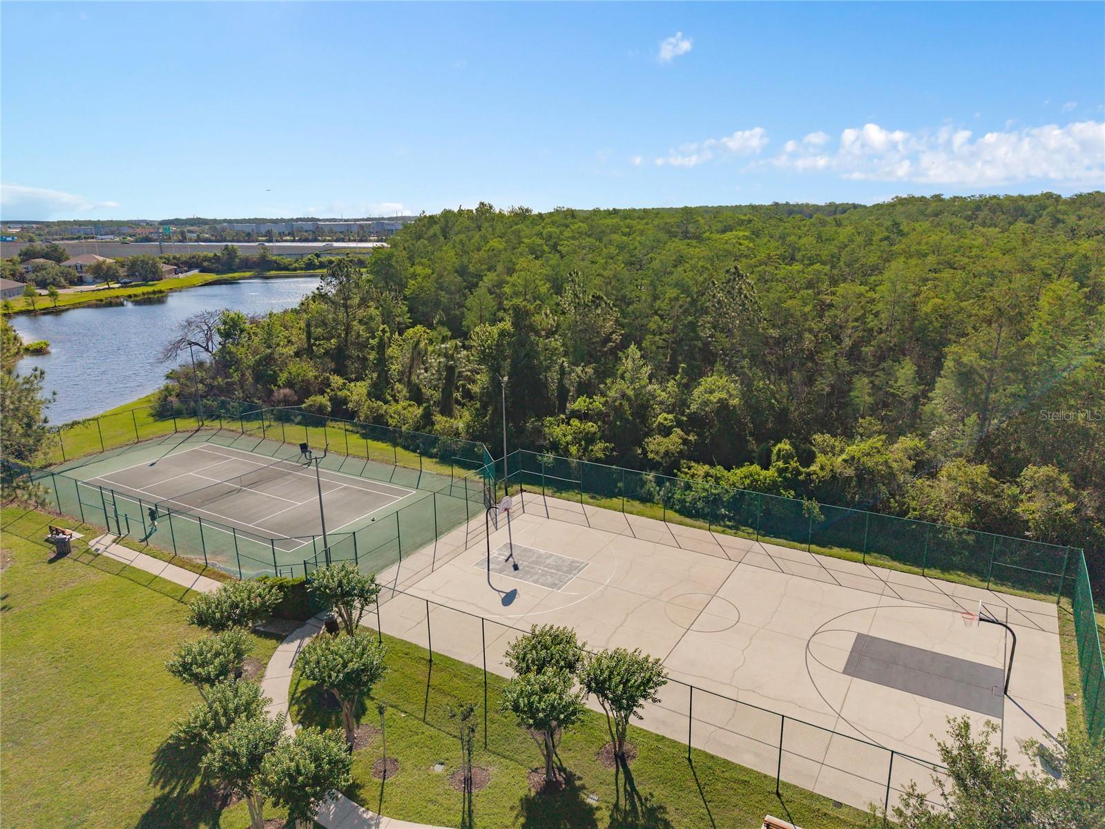 13821 AMBERLEIGH ROAD, Orlando, FL 32837