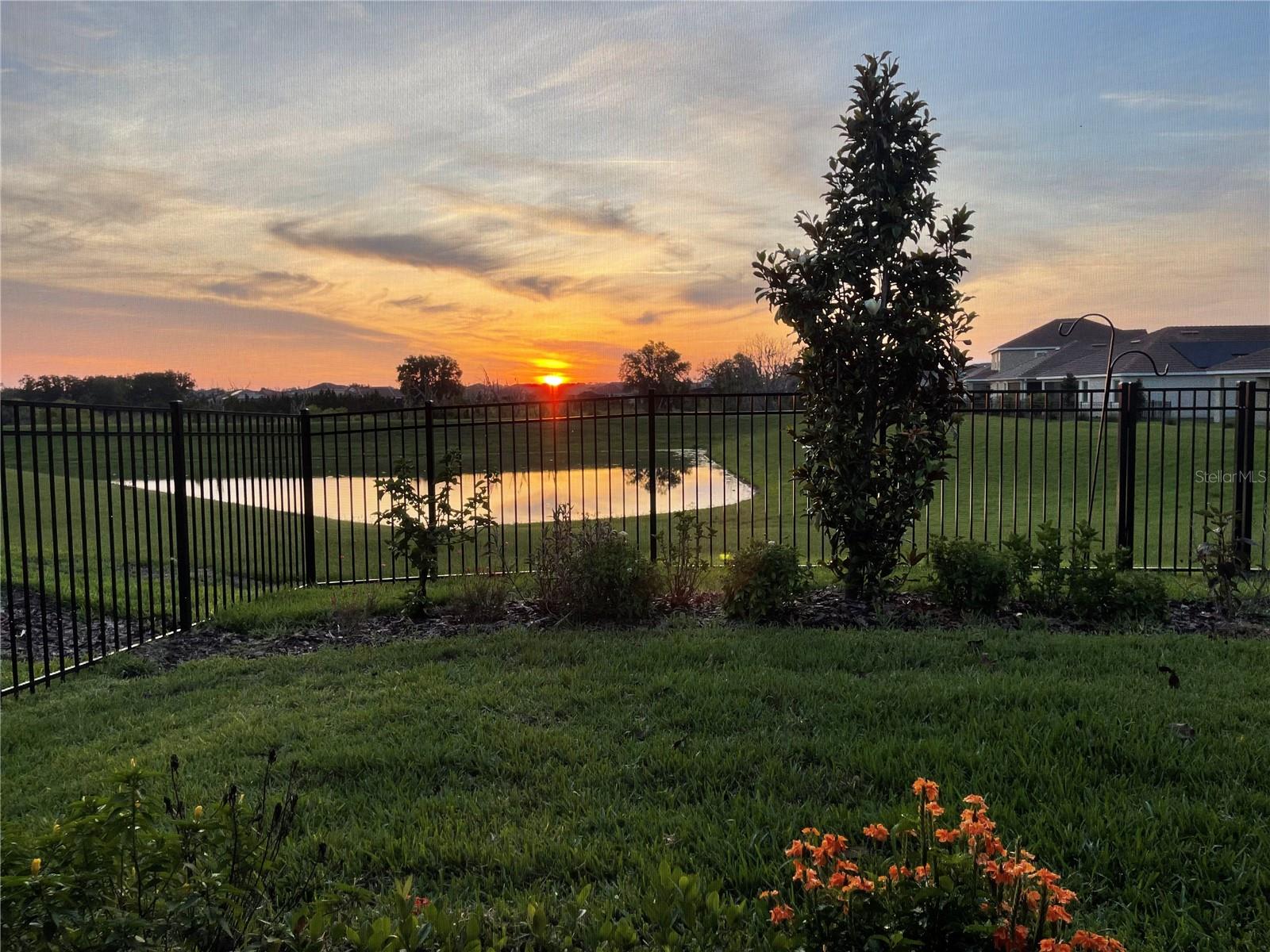 1077 DOWNSWING PL, Davenport, FL 33896