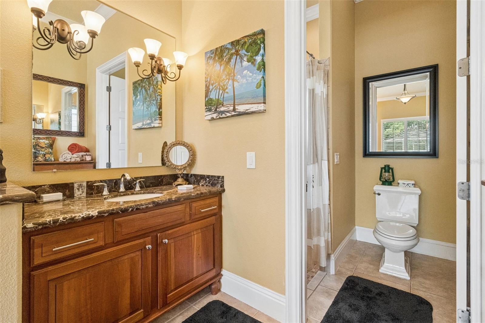 1st floor guest room ensuite bathroom