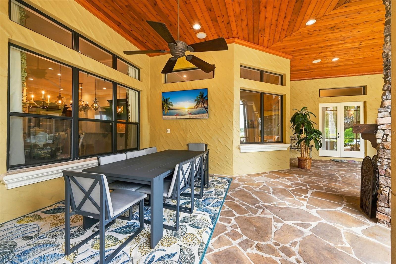 Screened In Lanai