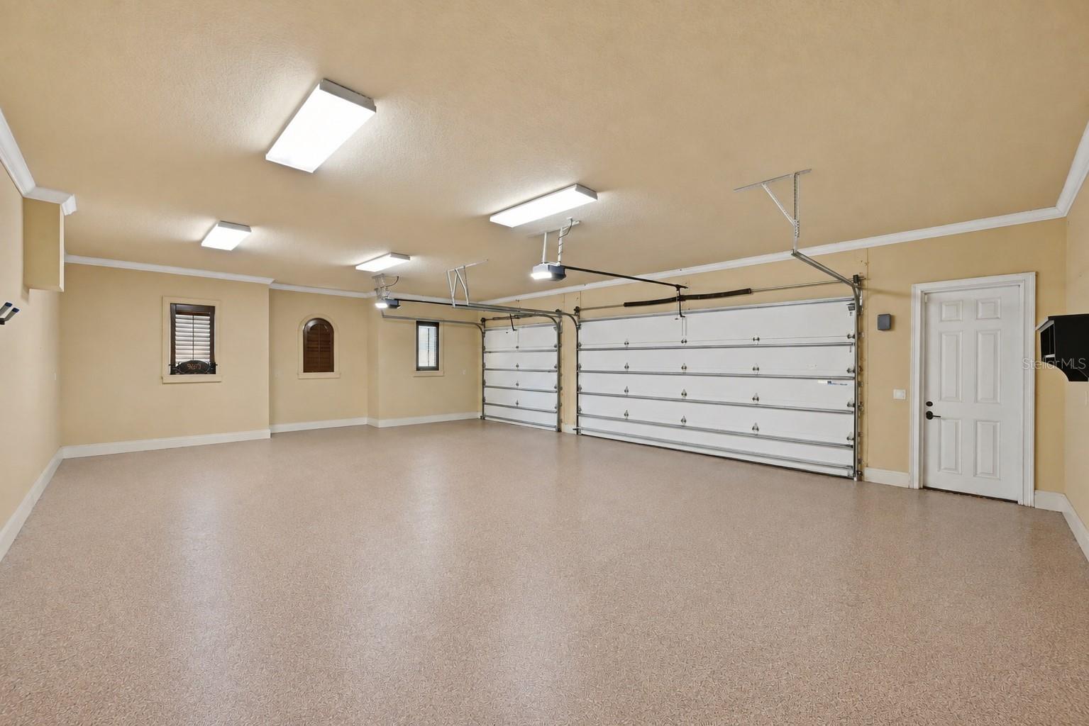 Over sized 3-Car Garage