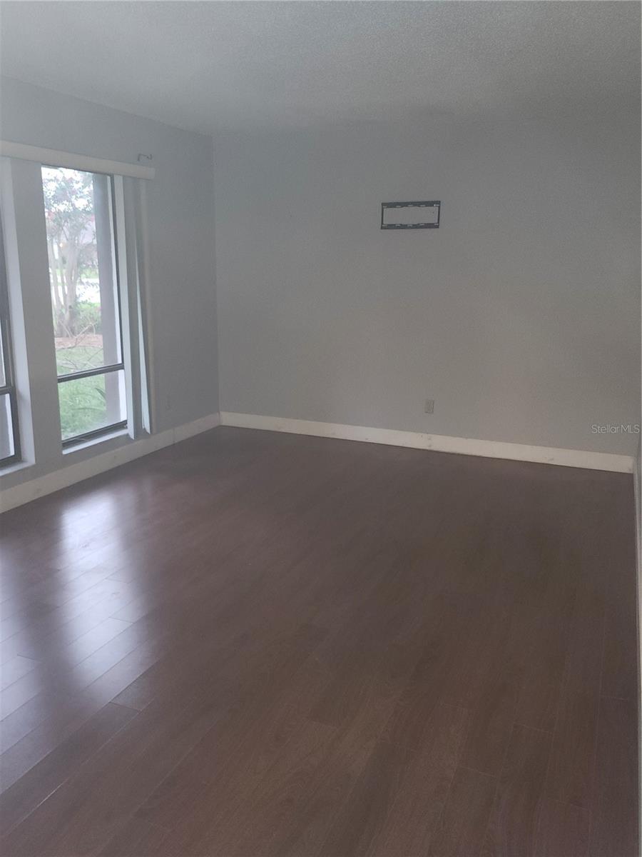 FORMAL LIVING ROOM3