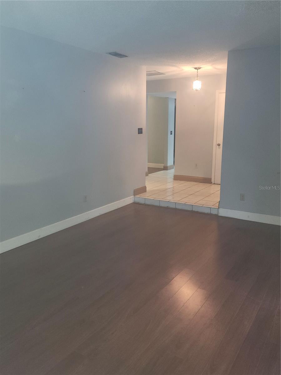 FORMAL LIVING ROOM4