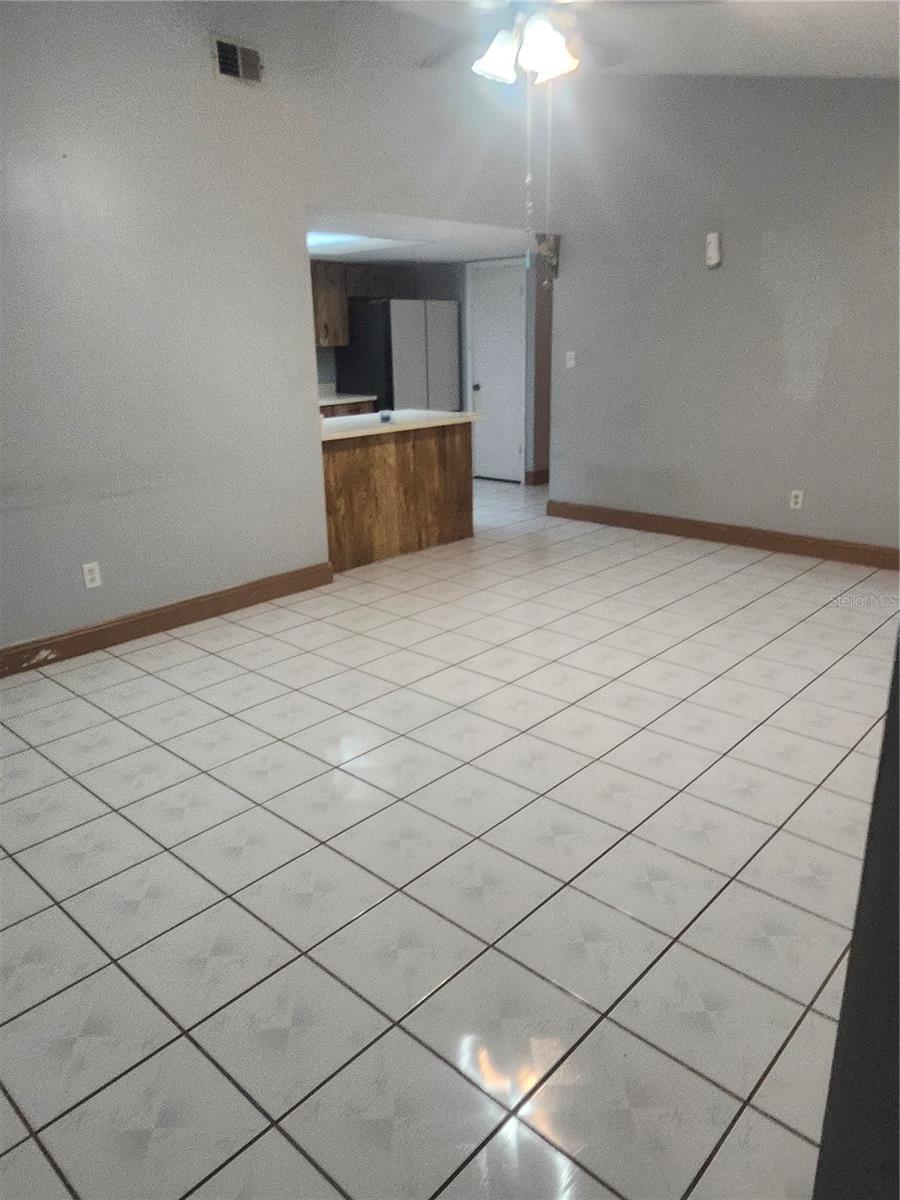 HALL BATH WITH YARD ACCESS