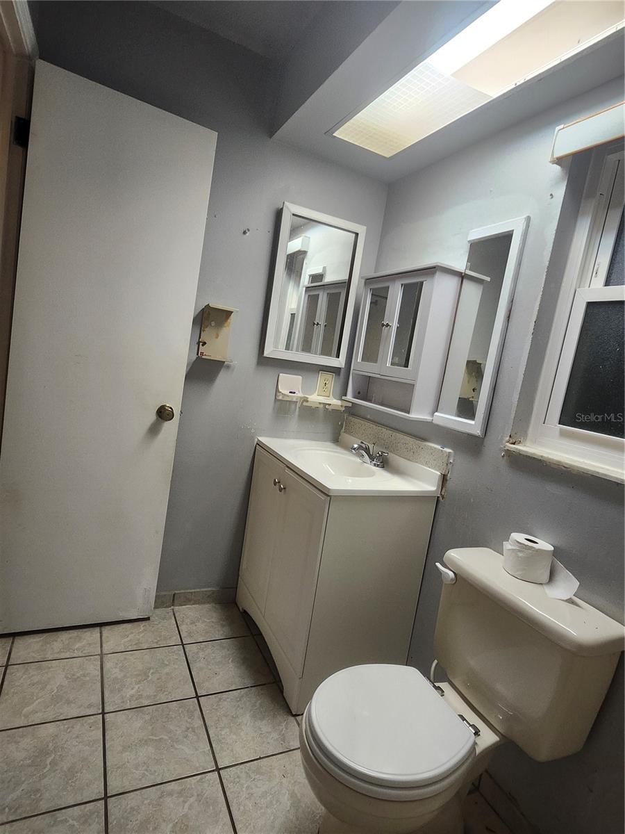 PRIMARY ENSUITE D