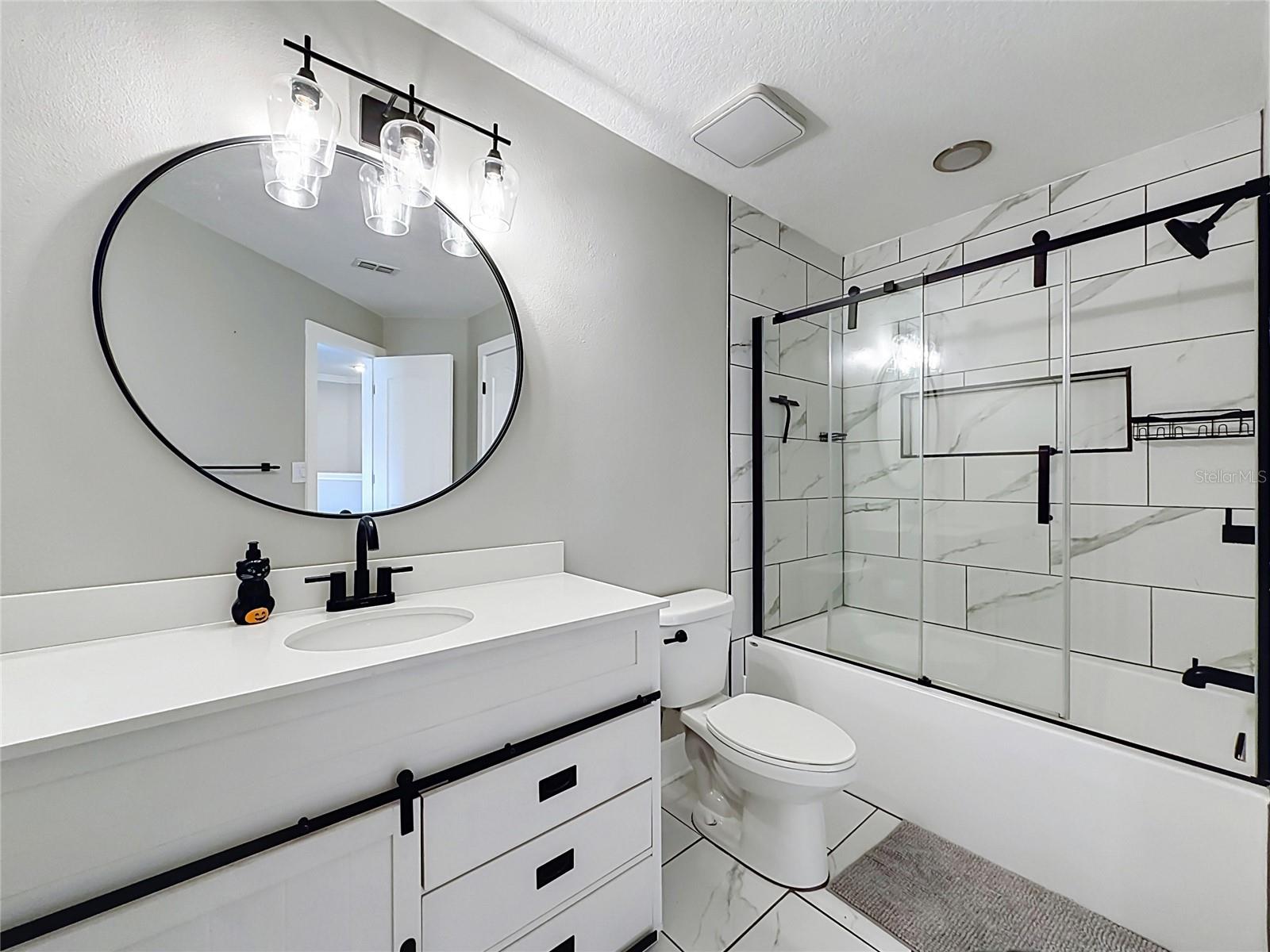 Upstairs Bathhroom