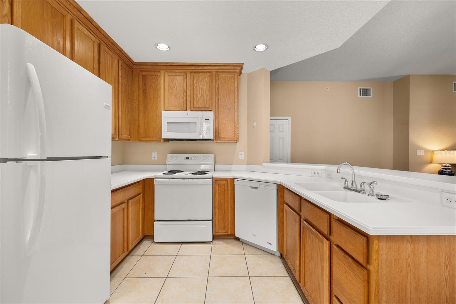 921 BEGONIA ROAD, #203, Celebration, FL 34747